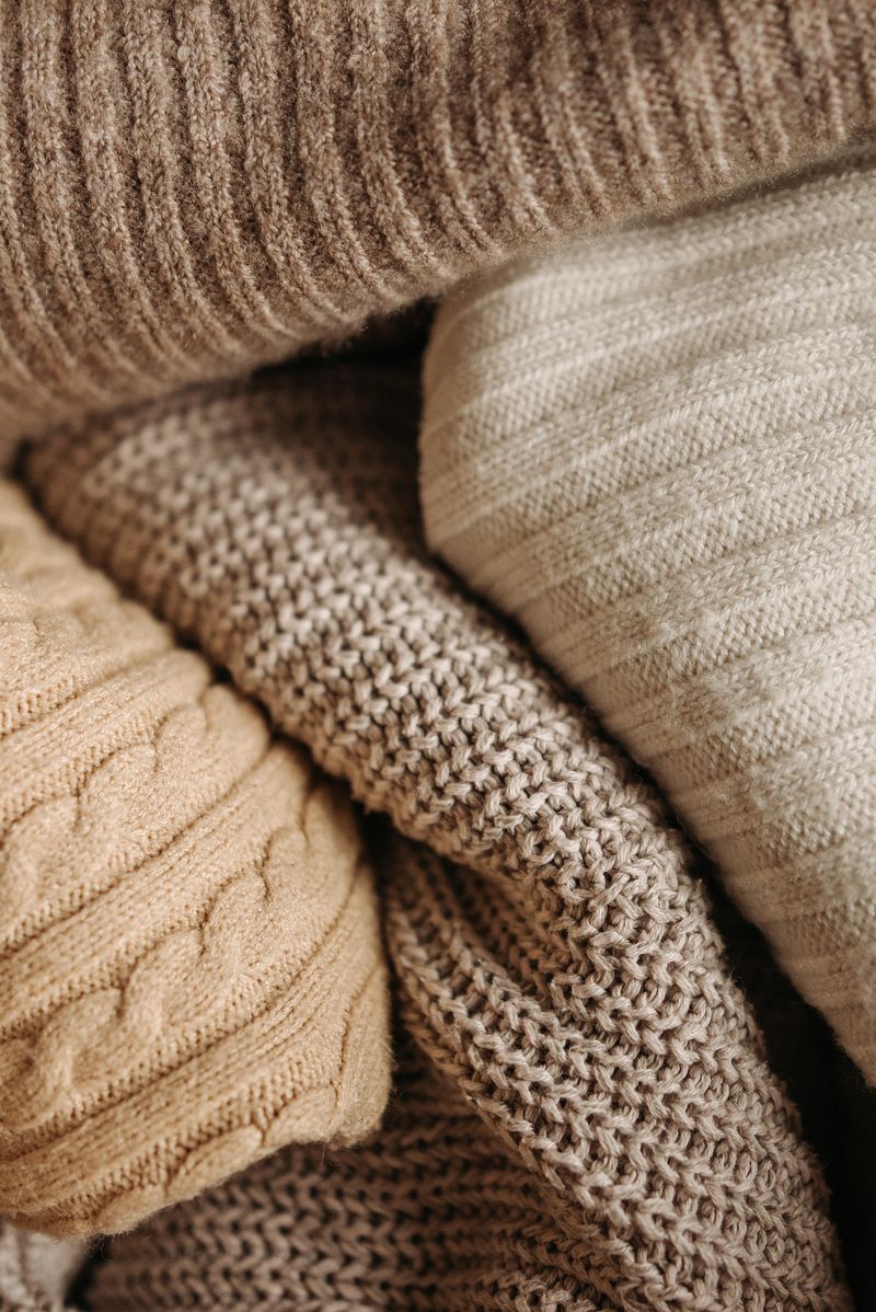 2026 Fall/Winter knitwear trend forecast - oversized sweaters in earth tones